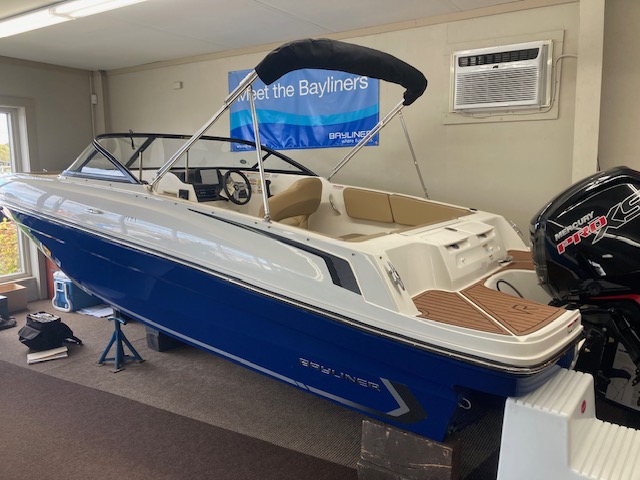 2023 Bayliner VR4 Outboard